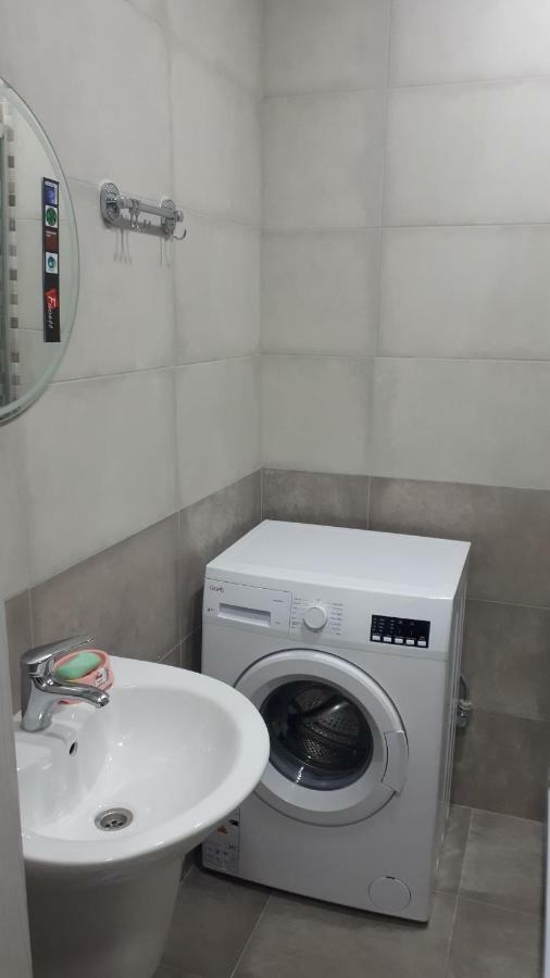Vip Apartment 1 At Gorgiladze 118 Batumi Luaran gambar